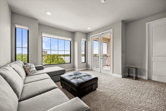 Image No.15-4 Bed House for sale