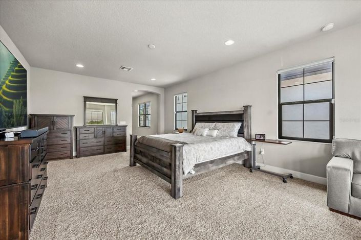 Image No.20-4 Bed House for sale