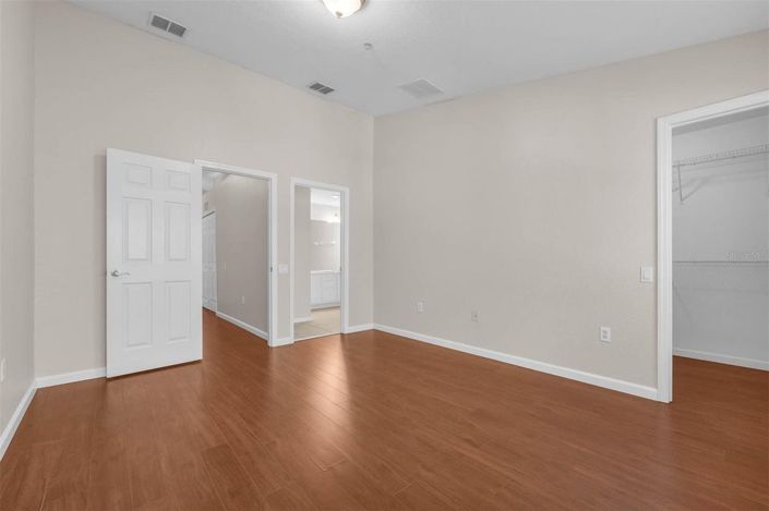 Image No.17-3 Bed Townhouse for sale