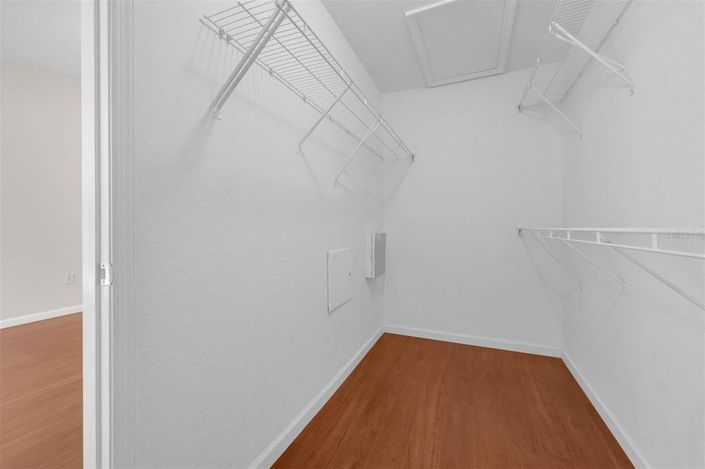 Image No.19-3 Bed Townhouse for sale