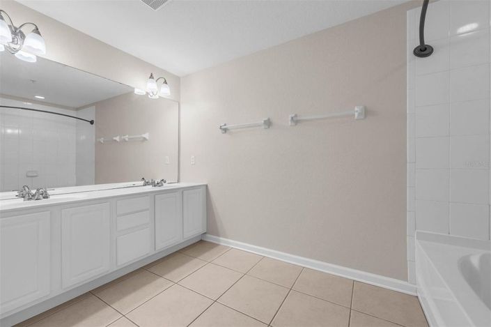 Image No.20-3 Bed Townhouse for sale