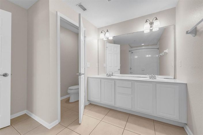 Image No.21-3 Bed Townhouse for sale