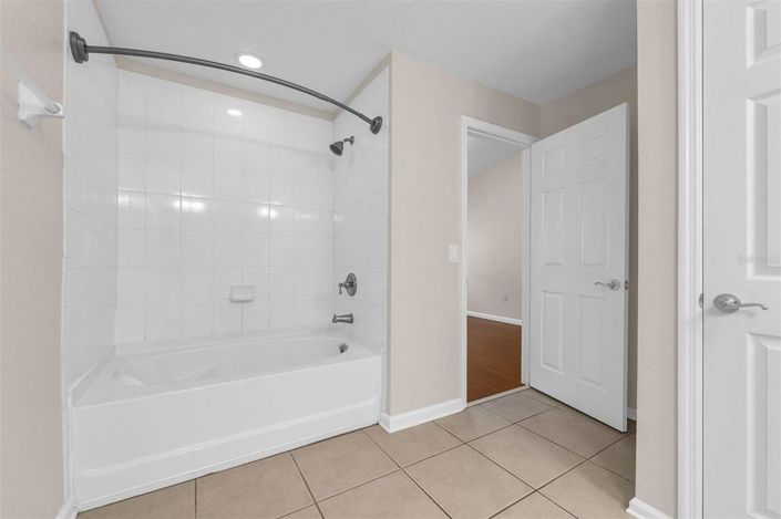 Image No.22-3 Bed Townhouse for sale