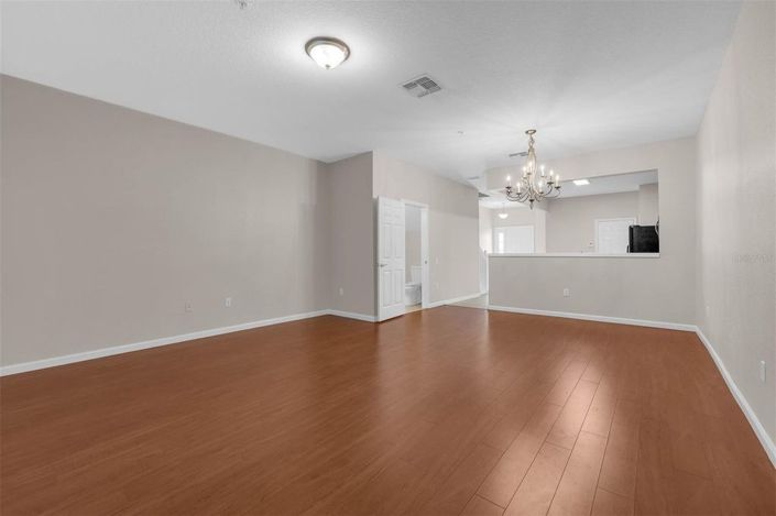 Image No.9-3 Bed Townhouse for sale