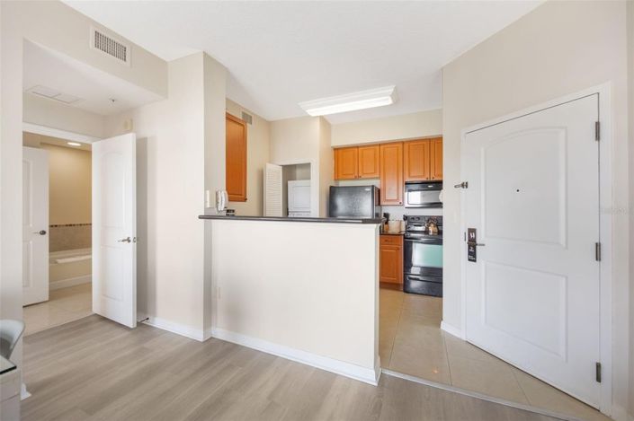 Image No.13-2 Bed Townhouse for sale