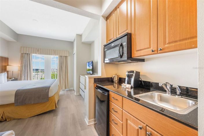 Image No.18-2 Bed Townhouse for sale