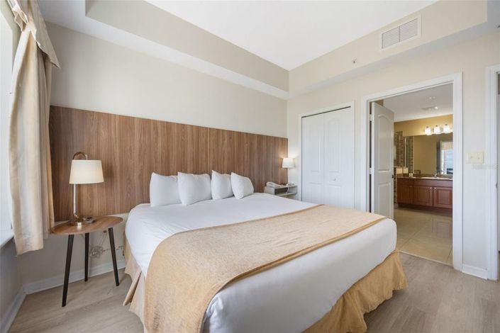 Image No.26-2 Bed Townhouse for sale