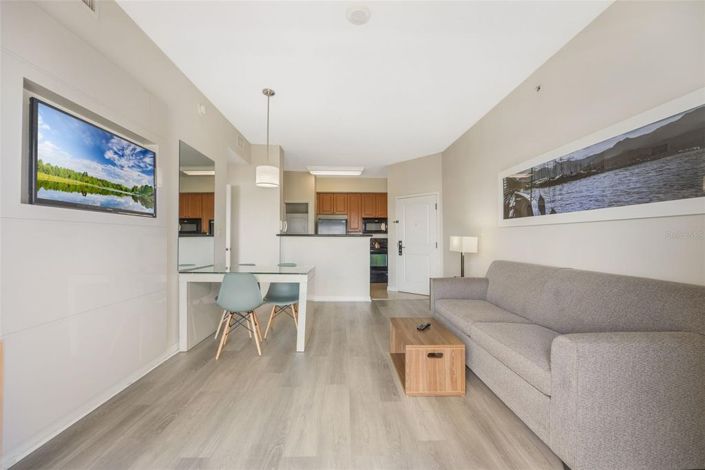 Image No.8-2 Bed Townhouse for sale