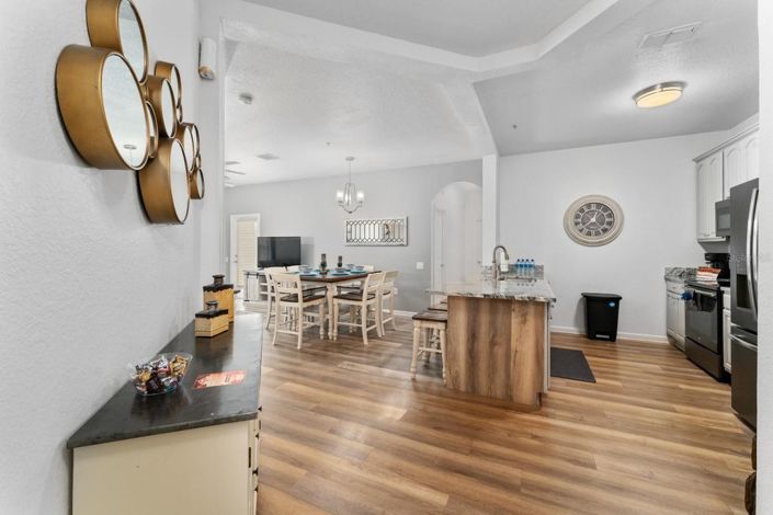 Image No.8-3 Bed Townhouse for sale