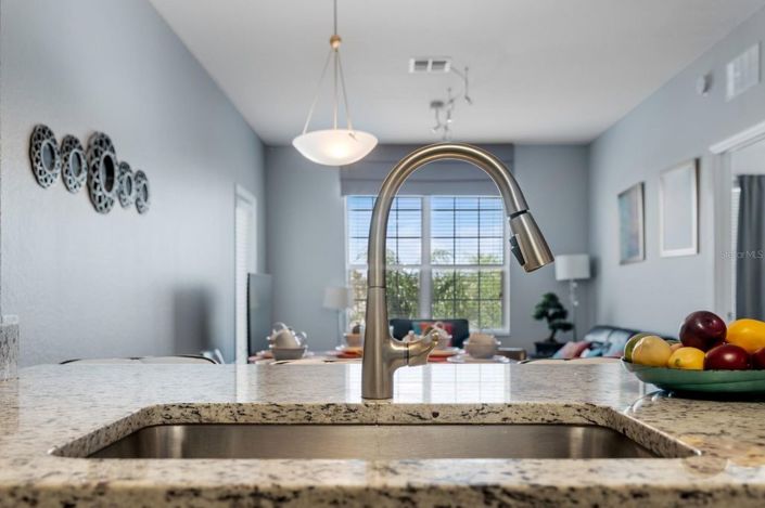 Image No.15-3 Bed Townhouse for sale