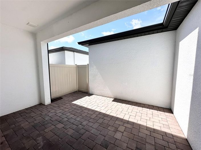 Image No.14-3 Bed Townhouse for sale