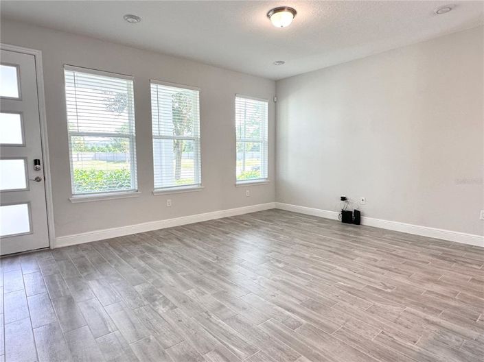 Image No.7-3 Bed Townhouse for sale