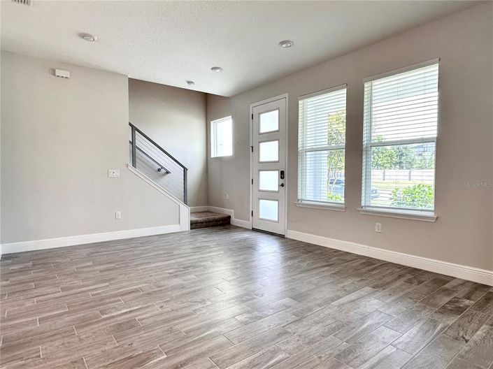 Image No.8-3 Bed Townhouse for sale