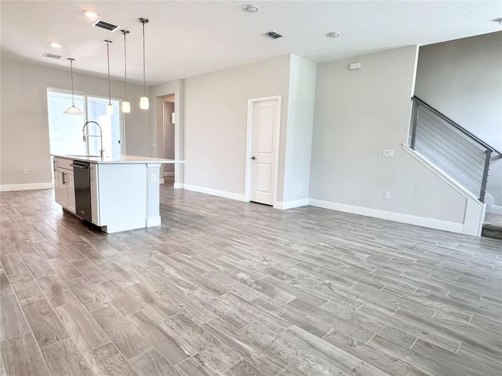 Image No.10-3 Bed Townhouse for sale