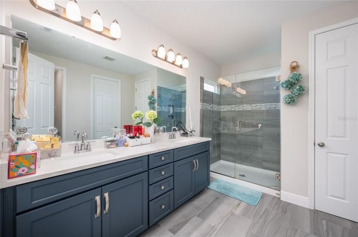 Image No.33-5 Bed House for sale