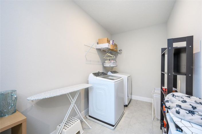 Image No.34-5 Bed House for sale