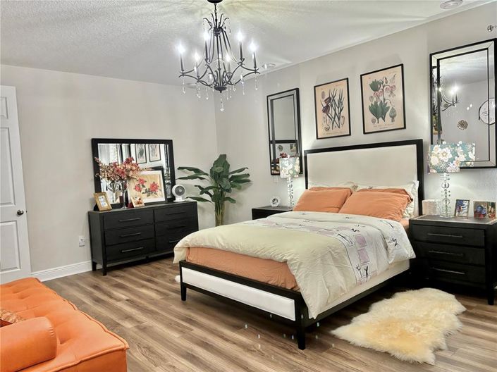 Image No.34-5 Bed House for sale