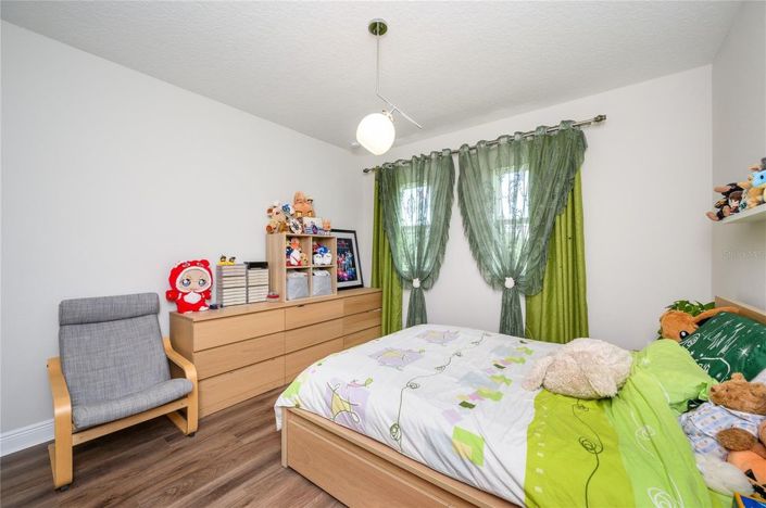 Image No.36-5 Bed House for sale