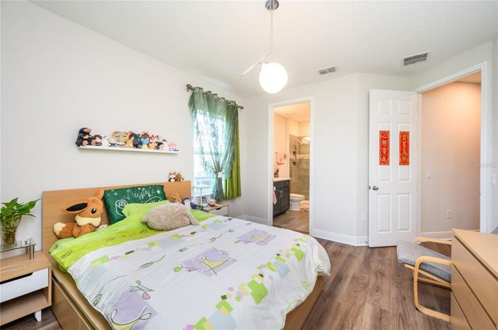 Image No.37-5 Bed House for sale