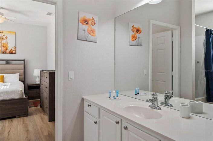 Image No.12-3 Bed Townhouse for sale