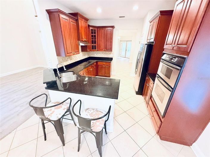 Image No.30-4 Bed House for sale