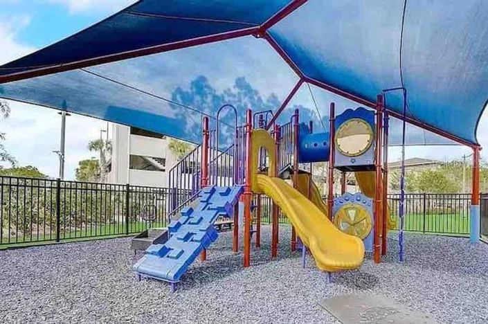 Image No.31-3 Bed Townhouse for sale