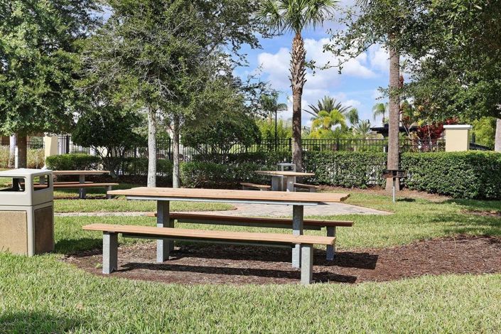 Image No.33-3 Bed Townhouse for sale