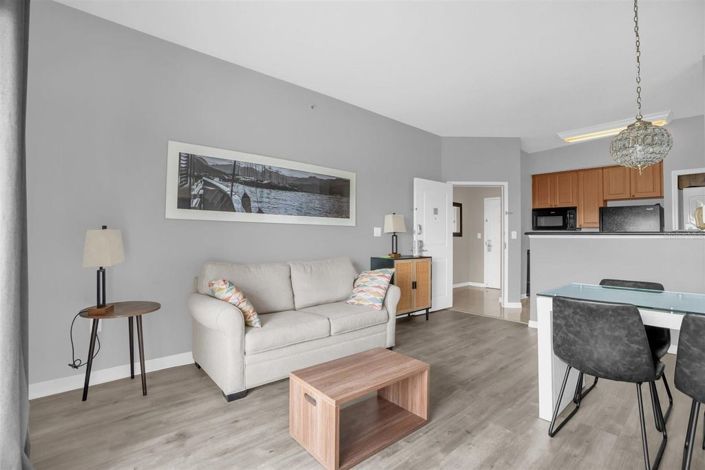 Image No.19-2 Bed Townhouse for sale