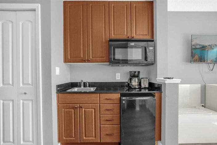 Image No.24-2 Bed Townhouse for sale