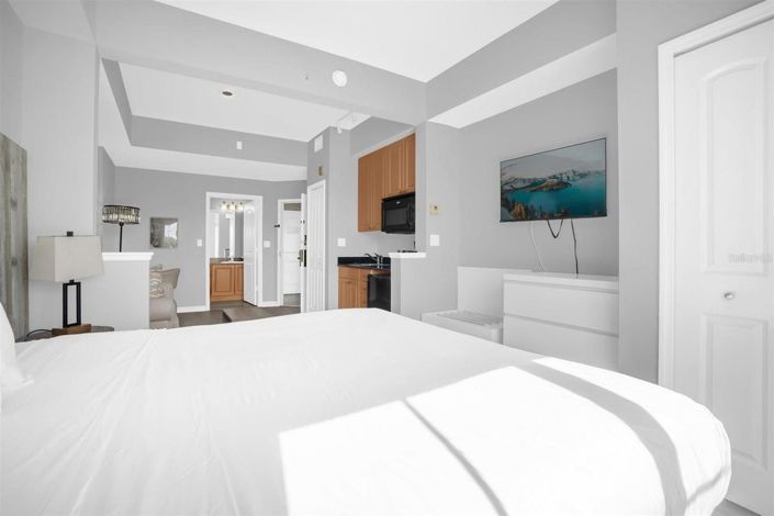 Image No.28-2 Bed Townhouse for sale