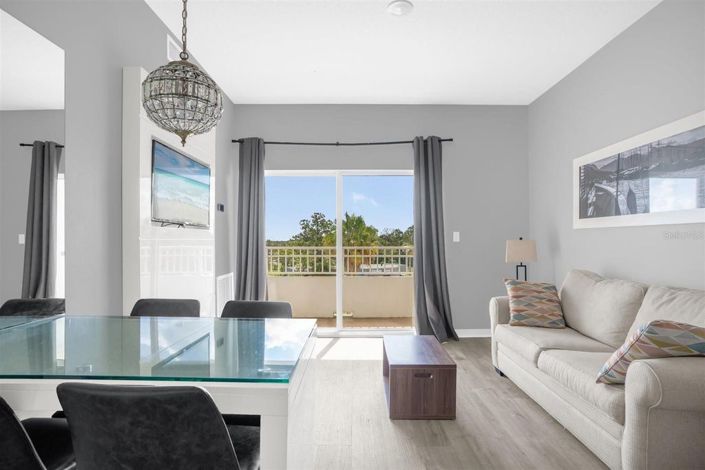 Image No.9-2 Bed Townhouse for sale