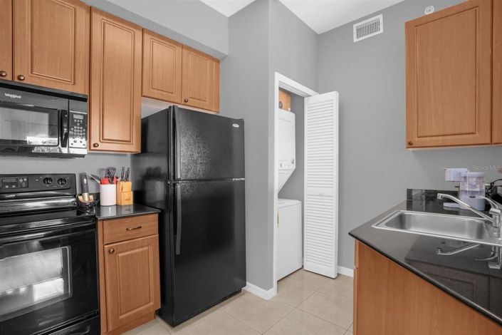 Image No.10-2 Bed Townhouse for sale