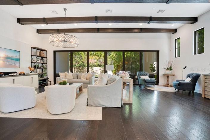 Image No.21-3 Bed House for sale