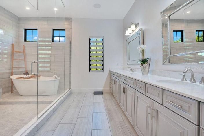 Image No.35-3 Bed House for sale