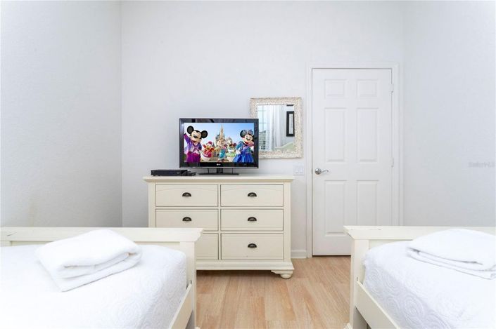 Image No.24-3 Bed Townhouse for sale