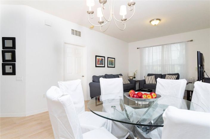 Image No.6-3 Bed Townhouse for sale