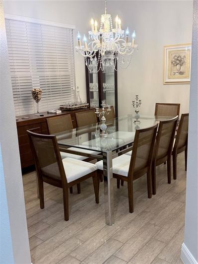 Image No.8-3 Bed House for sale