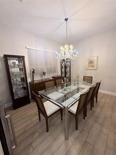 Image No.9-3 Bed House for sale