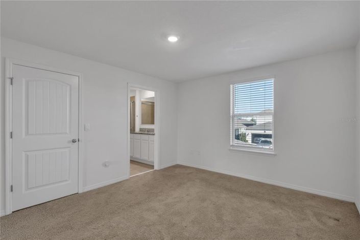 Image No.18-3 Bed Townhouse for sale