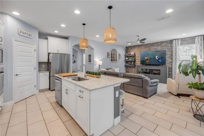 Image No.26-4 Bed House for sale