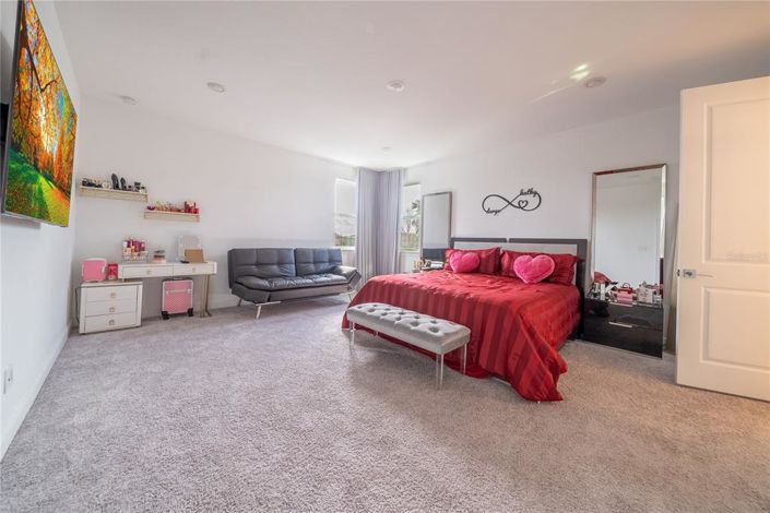 Image No.35-5 Bed House for sale