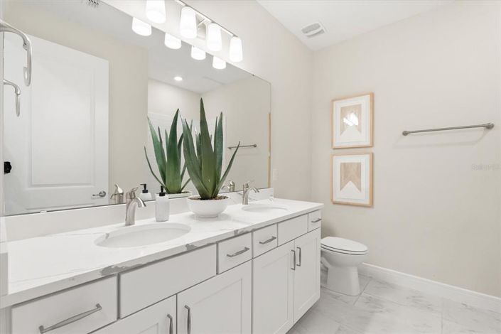 Image No.14-5 Bed House for sale