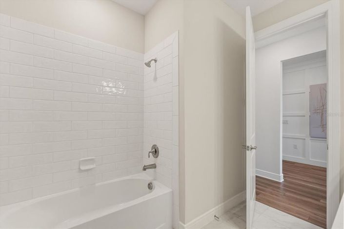 Image No.15-5 Bed House for sale