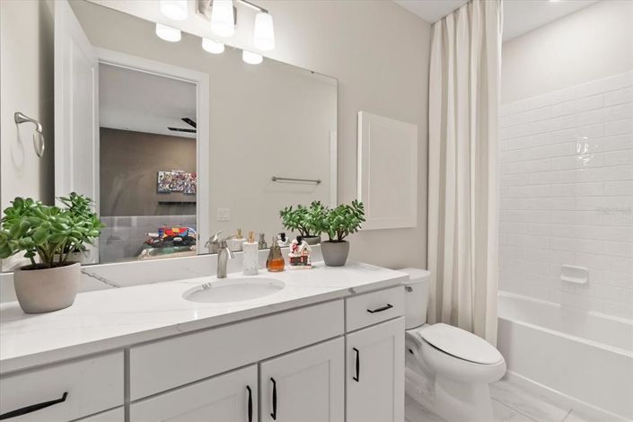 Image No.24-5 Bed House for sale