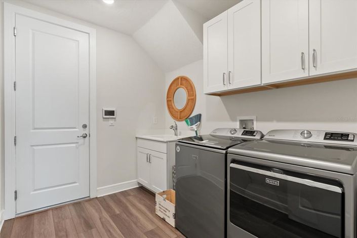 Image No.9-5 Bed House for sale