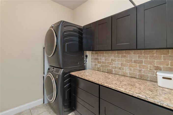 Image No.23-6 Bed House for sale