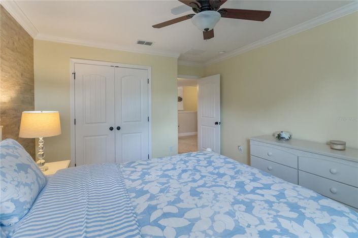 Image No.33-6 Bed House for sale