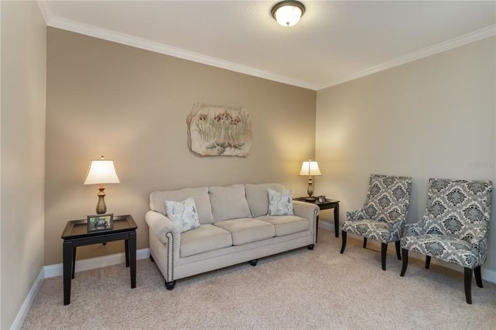 Image No.6-6 Bed House for sale