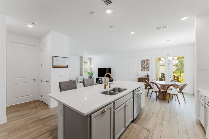 Image No.13-4 Bed House for sale