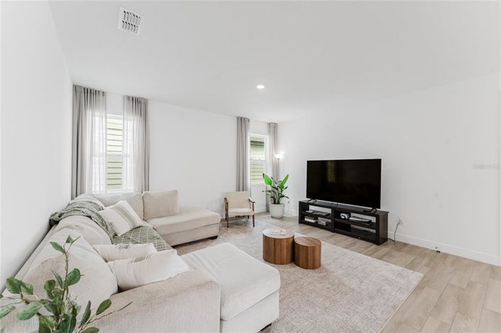 Image No.21-4 Bed House for sale